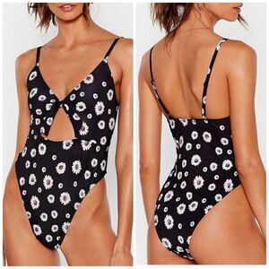 Nasty Gal daisy print tie front cutout high waisted one-piece swimsuit sz 2